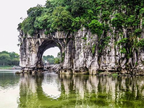 Elephant Trunk Hill - Guilin Travel Guide