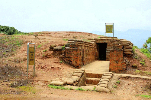 Him Lam Hill - Dien Bien Travel Guide