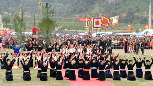 Long Tong festival in Tuyen Quang - Tuyen Quang Travel Guide
