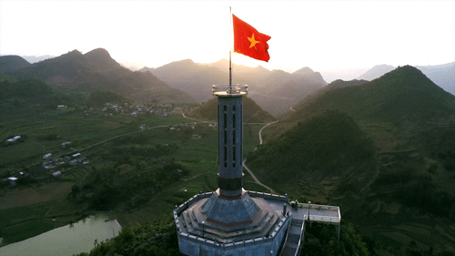 Lung Cu Flag Tower - Ha Giang Travel Guide