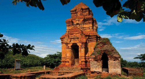 Po Shanu Cham Tower - Mui Ne Travel Guide