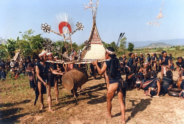 Tomb Abolition Ceremony - festival in Central Highlands