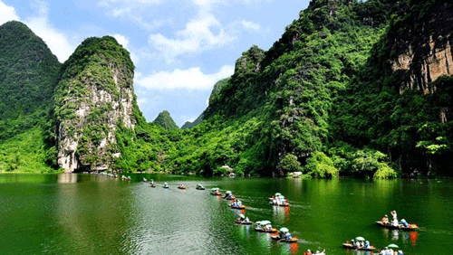Boat ride at Trang An Scenic Landscape Complex in Ninh Binh