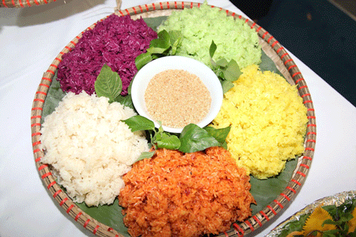 Sapa Travel Guide: Five-color Sticky Rice