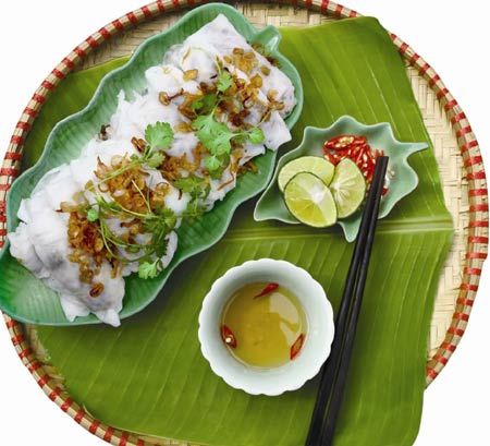 Banh cuon (Vietnamese rice rolls)
