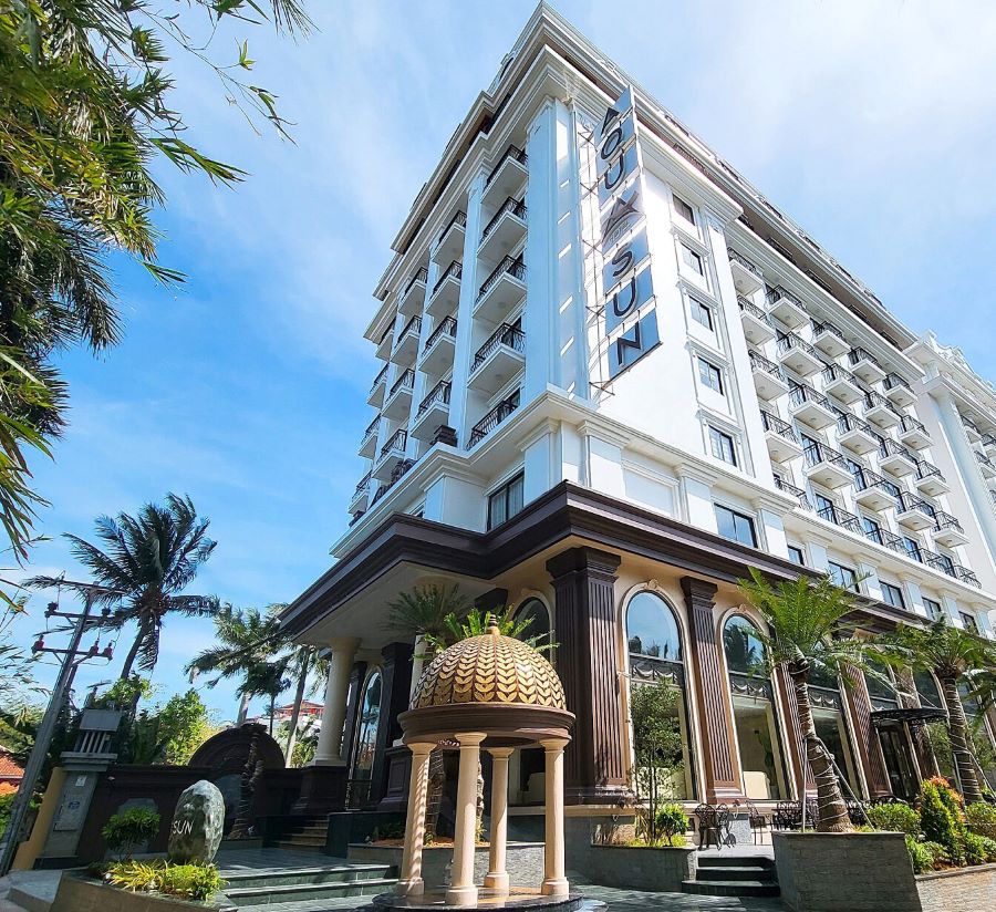 Discover island relaxation at Aquasun, a top cheap beach resort in Vietnam