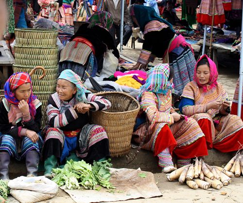 Ethnic minority groups gathering at Bac Ha fair