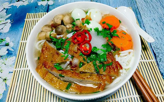 Banh canh cha ca