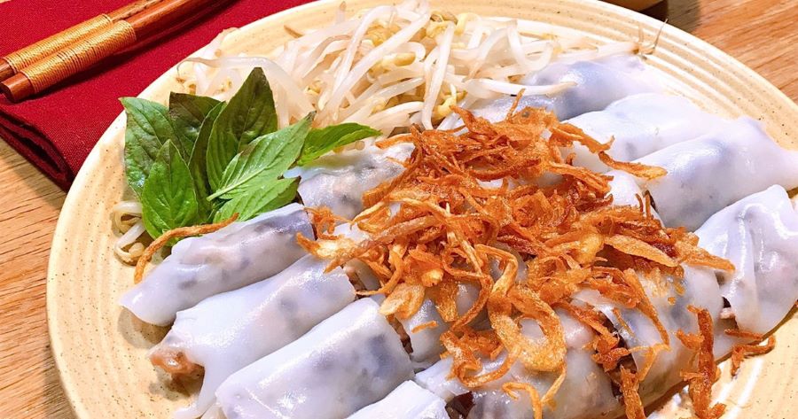Soft rice rolls, Banh Cuon, steal the spotlight at Vietnamese breakfast time.
