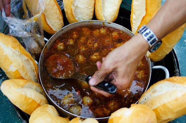 Banh mi xiu mai - Da Lat specialty