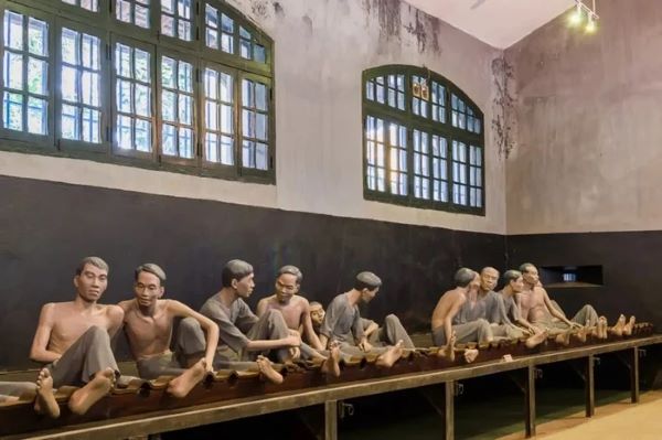 Building E, where the detainees were chained.