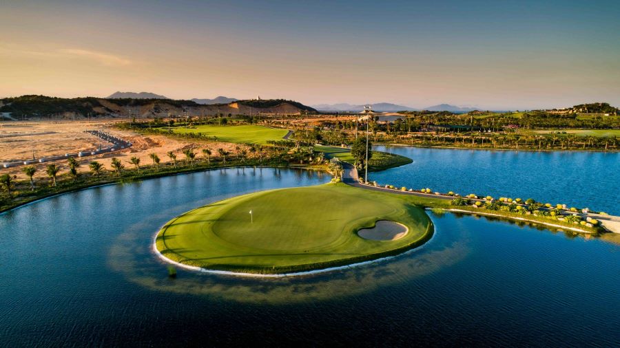 Discover windswept greens at Cam Ranh, the best Vietnam golf course escape