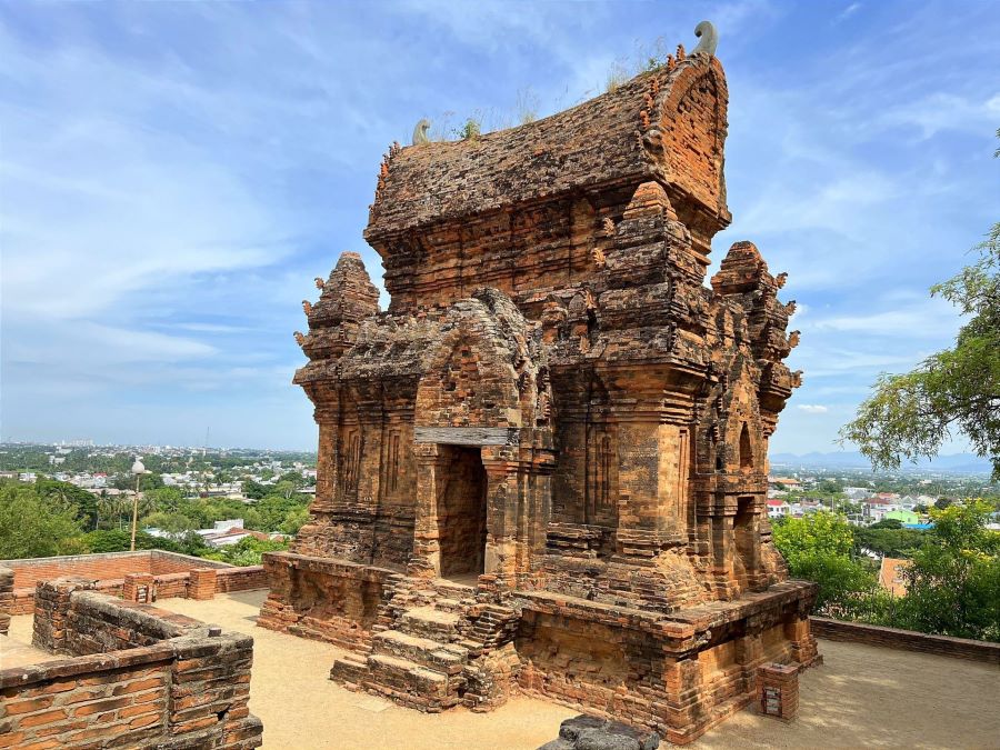 Cham Temple in Ninh Thuan reflects timeless artistry and architectural beauty.