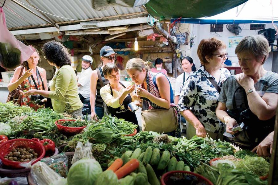 Learn Vietnamese cuisine in meaningful Hanoi cooking classes at Hoa Sua School.
