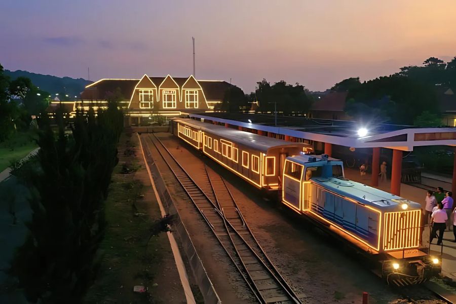 Da Lat rail station - Across Vietnam tour