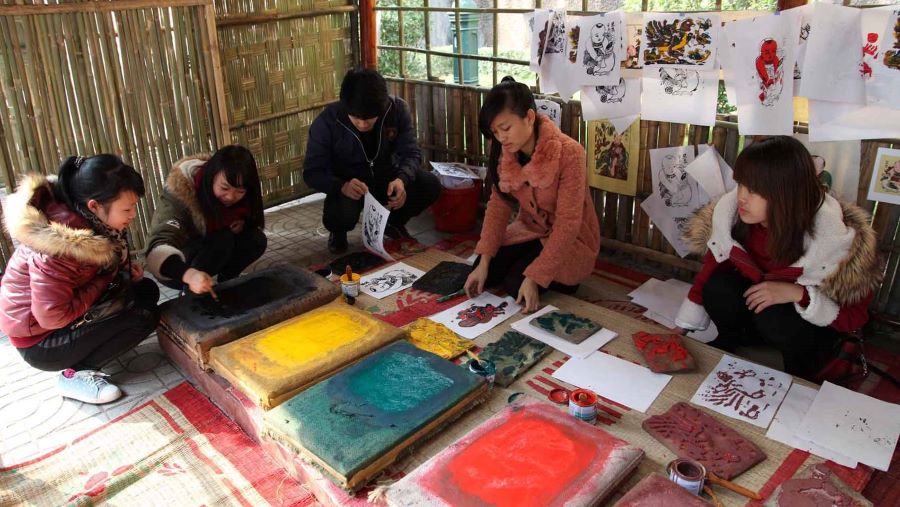 In Dong Ho Painting Village, ancient stories live through vibrant folk art beauty