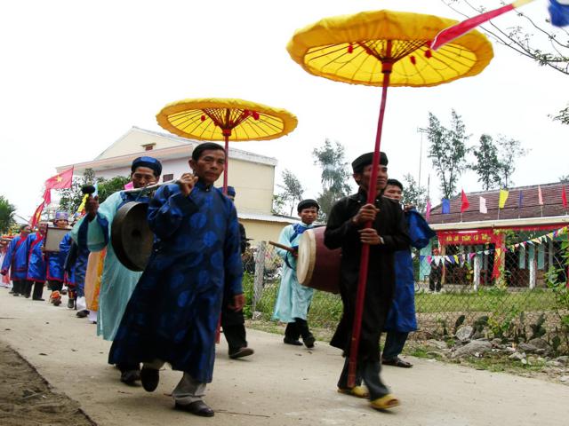 Traditional New Year's Day rituals in Hoi An