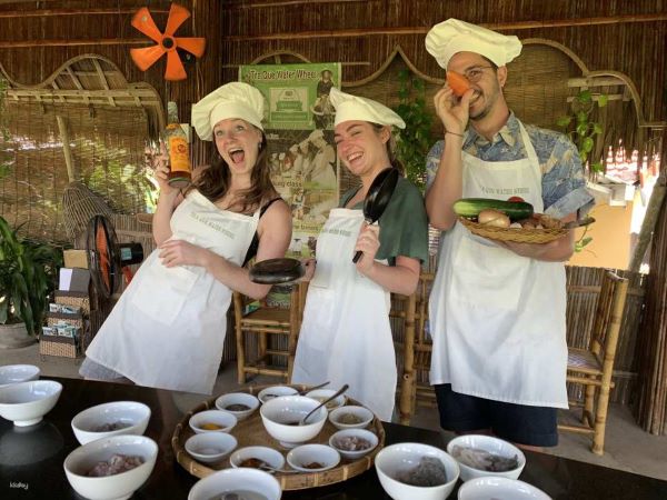 Experience cooking class in farming tour