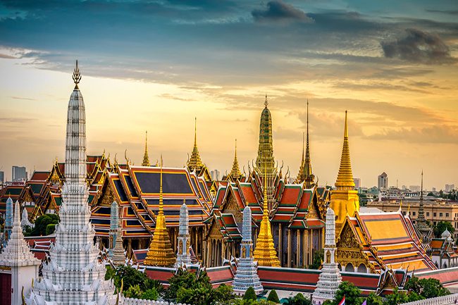 Grand palace and Wat phra keaw at sunset
