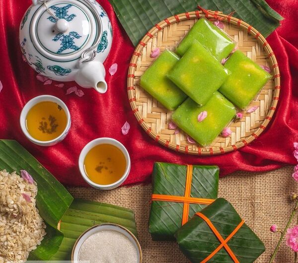 Green sticky rice cake - Banh com