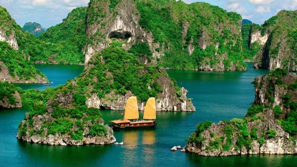 Ha Long Bay Cruise