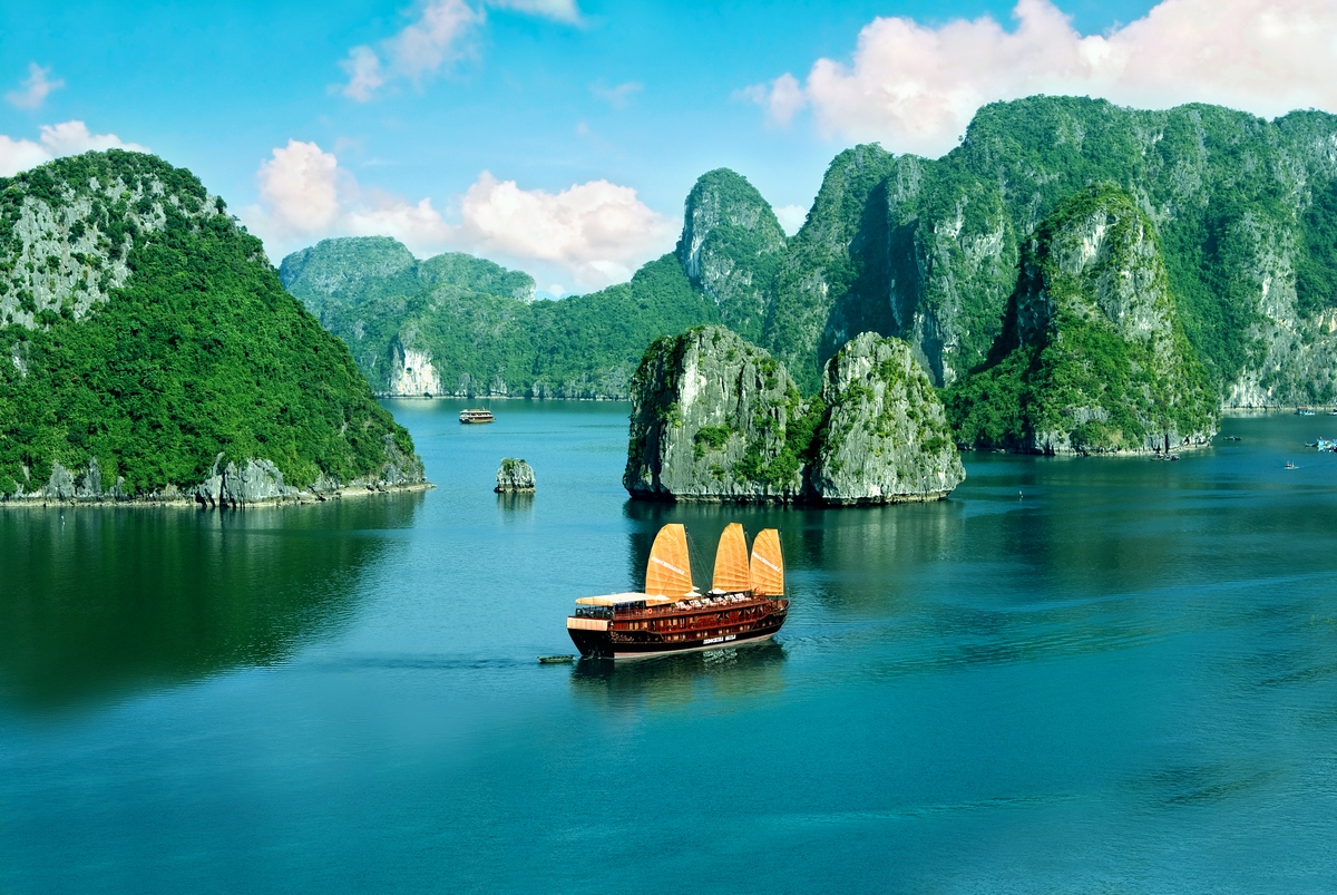 Ha Long bay - Quang Ninh - Vietnam