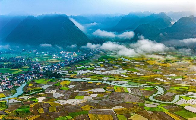 Bac Son attracts a lot of travelers during harvesting seasons.