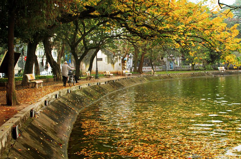 Hoan Kiem Lake, a forever classic and gorgeous destination for shooting