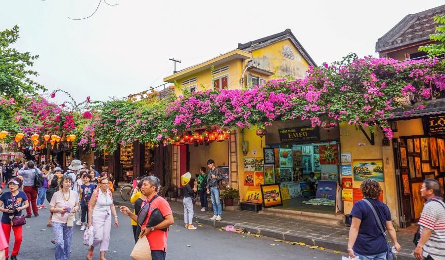 Stroll Hoi An streets, best place to visit during 14 days in Vietnam.