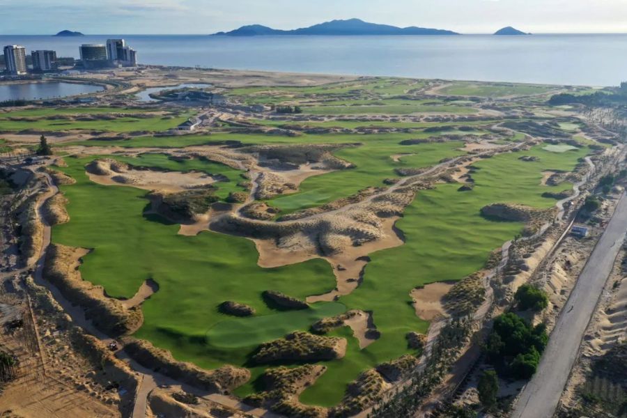 Hoiana Shores Golf Club, the best coastal golf course in Central Vietnam.