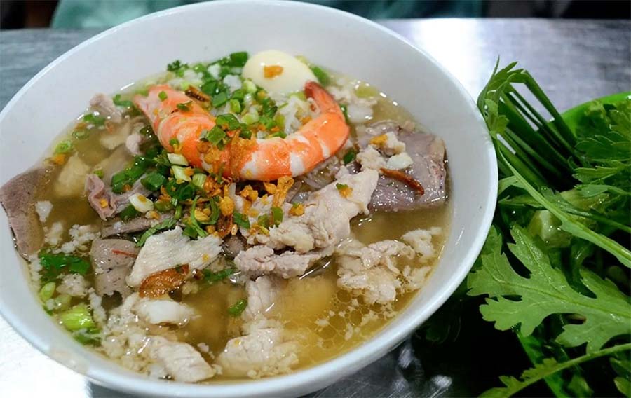 Hu Tieu, a famous Vietnam food - best dishes