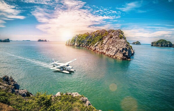 Seaplane in Halong Bay