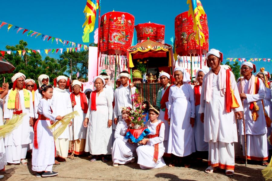 Cham people celebrate Kate Festival, honoring ancestors with colorful rituals and joyful dances.