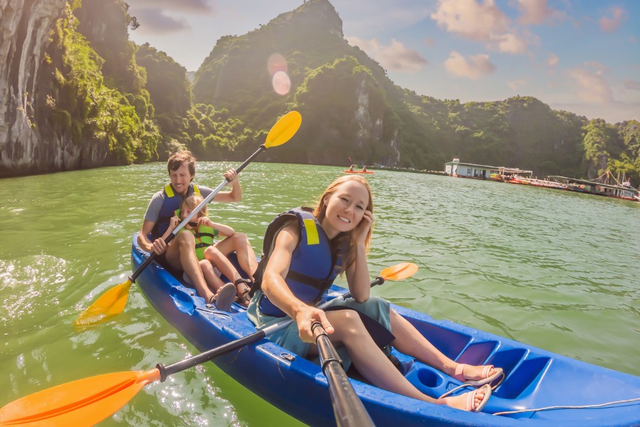 kayaking ha long bay