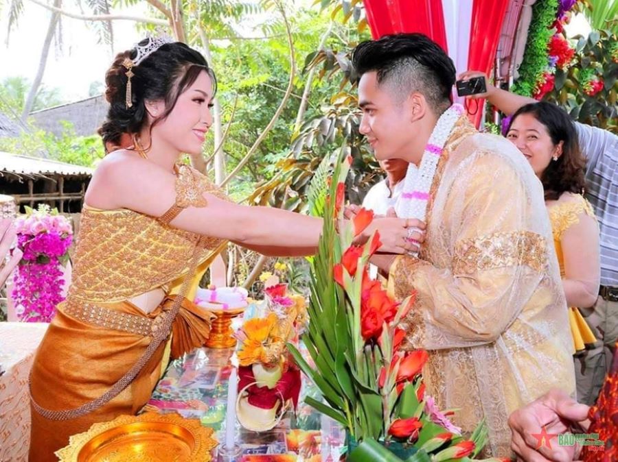 Khmer people’s wedding attire radiates beauty, pride, and centuries of cultural heritage.