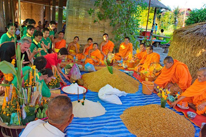 Laos-festival--Boun-Khoun-Khao-celebration