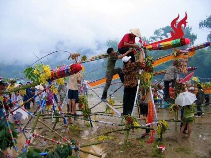 Laos-festival---Rocket-festival