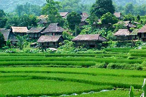Hoa Binh travel guides, Hoa Binh tours, Vietnam travel information.
