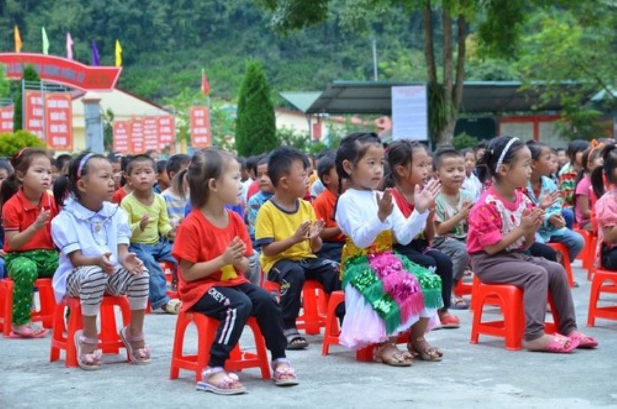 Children in mountainous areas of Vietnam joyfully celebrate traditional festivals and games