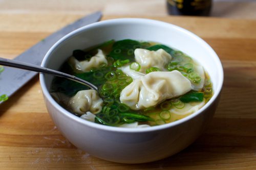 Mini wontons in soup - Shanghai Travel Guide
