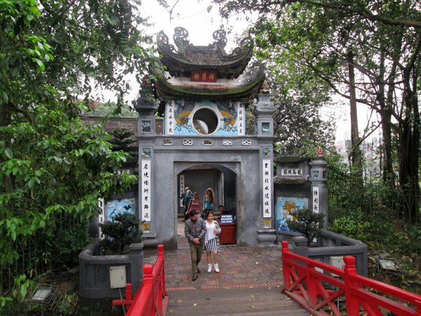 Ngoc Son Temple