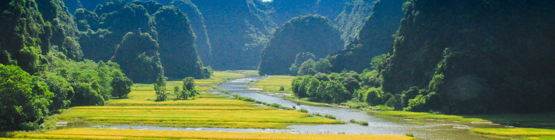 Wonders of Vietnam – Saigon to Hanoi 15 Days