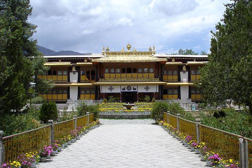 Norbulingka - Lhasa Travel Guide