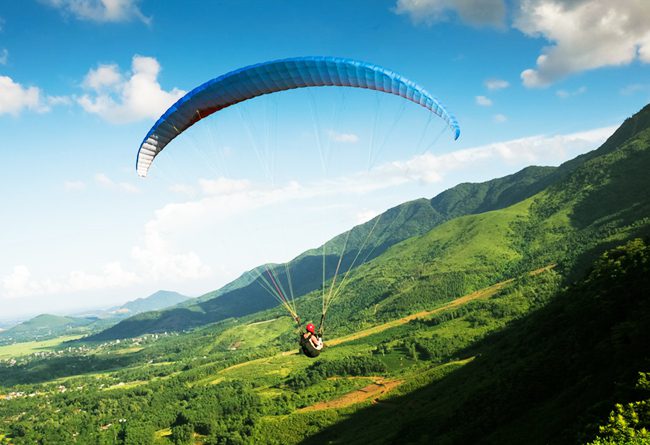 Best Places for Paragliding in Vietnam