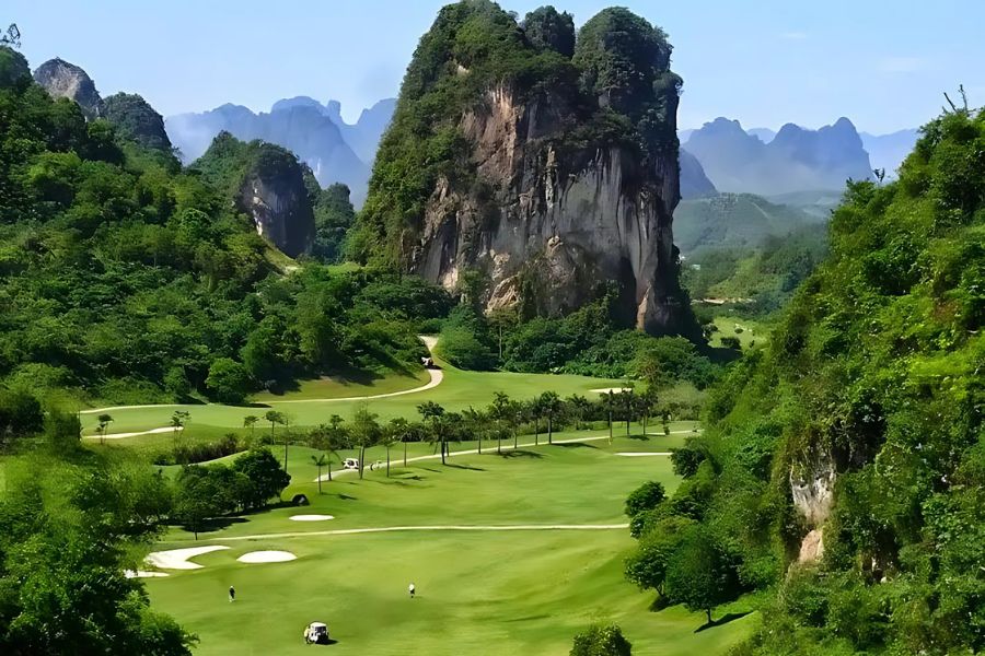 Phoenix Golf Resort is likened by golfers to "Ha Long on land", and is one of the most beautiful golf courses in Hanoi.