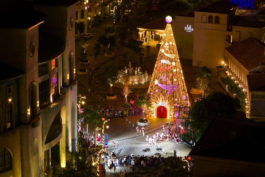 Phu Quoc – Christmas in Vietnam at Sunset Town