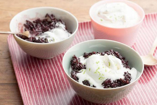 Yogurt With Fermented Purple Sticky Rice