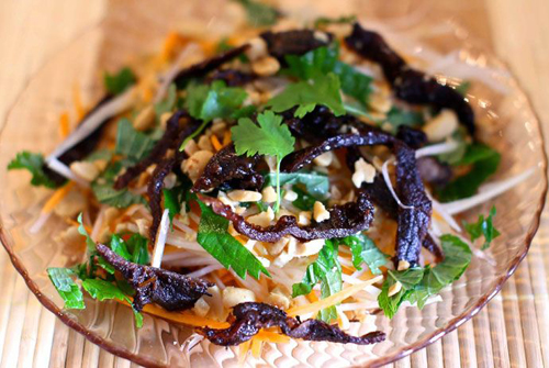 Vietnamese Sour Sweet Salad With Dried Beef