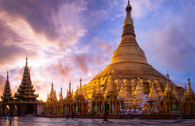 Shwedagon Pagoda at dawn