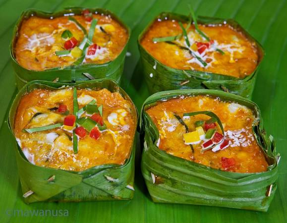 Amok is one of the most famous delicacies and is considered the quintessence of Cambodian cuisine.